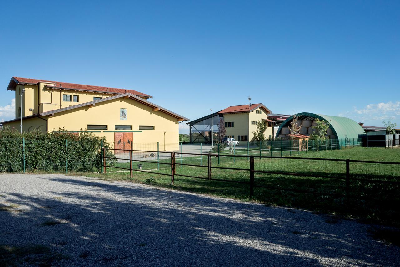 Agriturismo Camisi Qh Cambiago Dış mekan fotoğraf